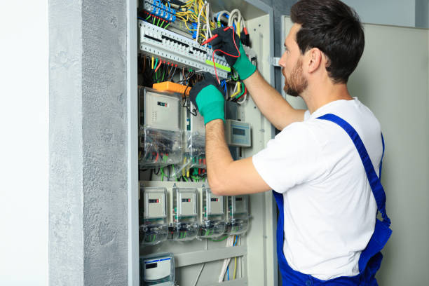Best Electrical Outlet Repair  in Eatons Neck, NY